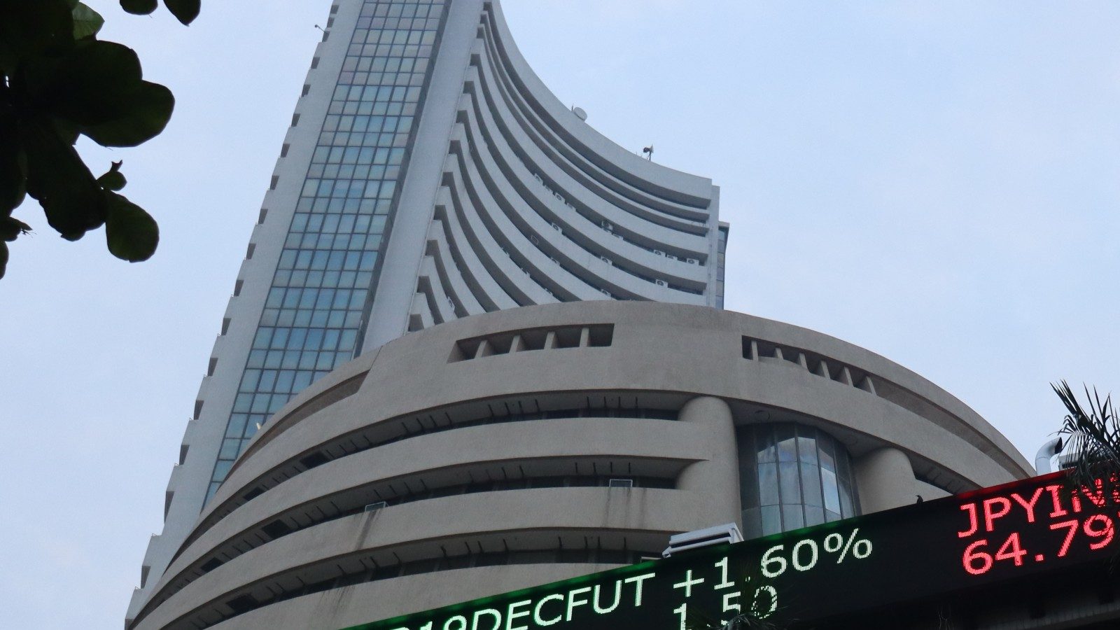 Stock Market: Sensex Drops 200 pts; Nifty Around 200. What Investors Should do Now