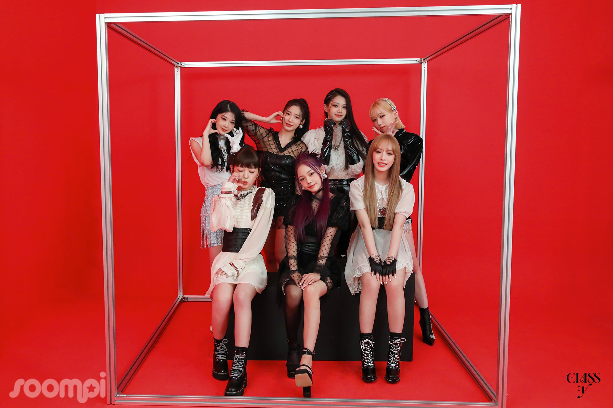 CLASS:y Plays “This Or That” With Soompi + Exclusive “CLASS IS OVER” Behind The Scenes Photo