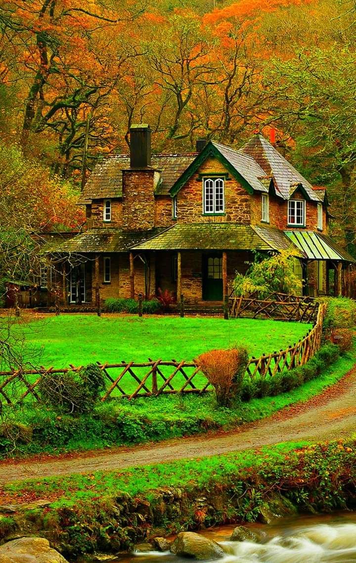 Devon, England. Beautiful places, Beautiful homes, Beautiful landscapes