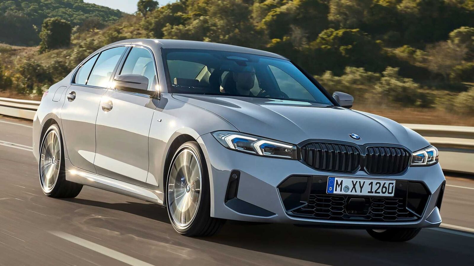 2023 BMW 3 Series Debuts: Crisp Appeal, Curved Display, Advanced Technologies