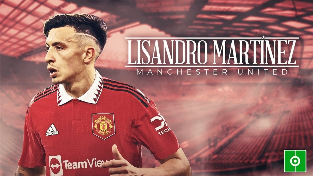 OFFICIAL: Lisandro Martinez joins Manchester United