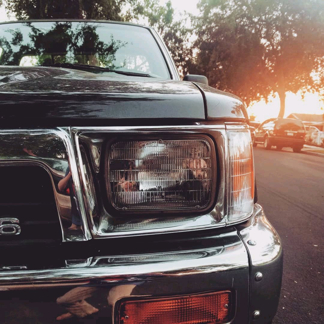 Some pics of my dad's 1989 Toyota Pickup