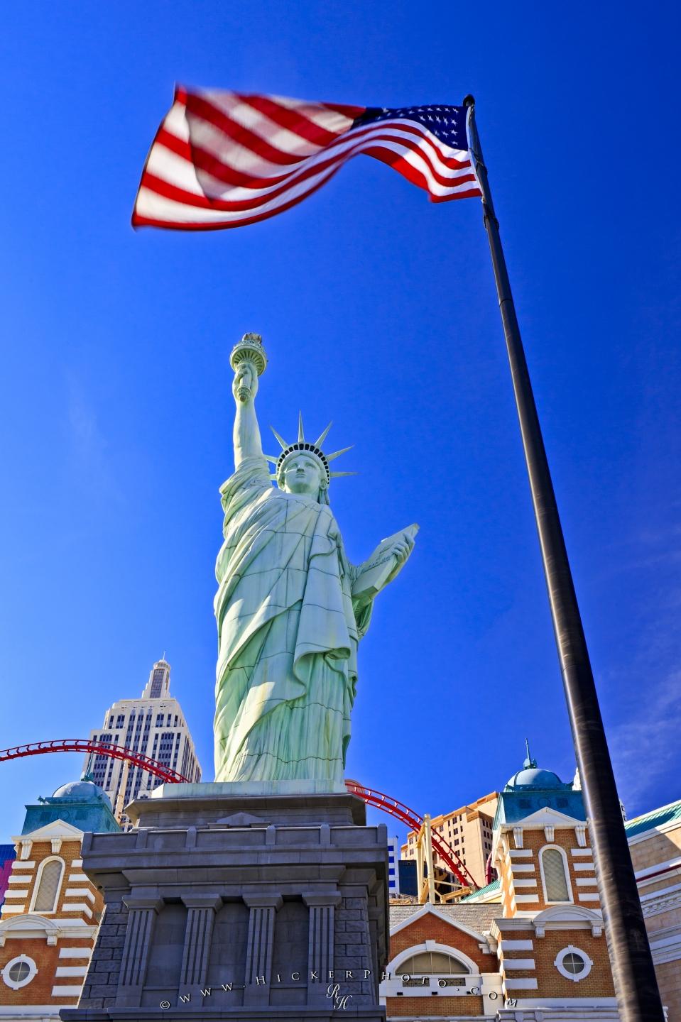Free wallpaper background: American Flag Liberty Statue New York Casino