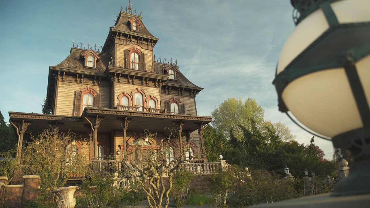 DisneyMagicMoments: Enter Phantom Manor and 'Ride & Learn' through Haunted Halls, Bewitched Ballrooms and Creepy Crypts. Disney Parks Blog