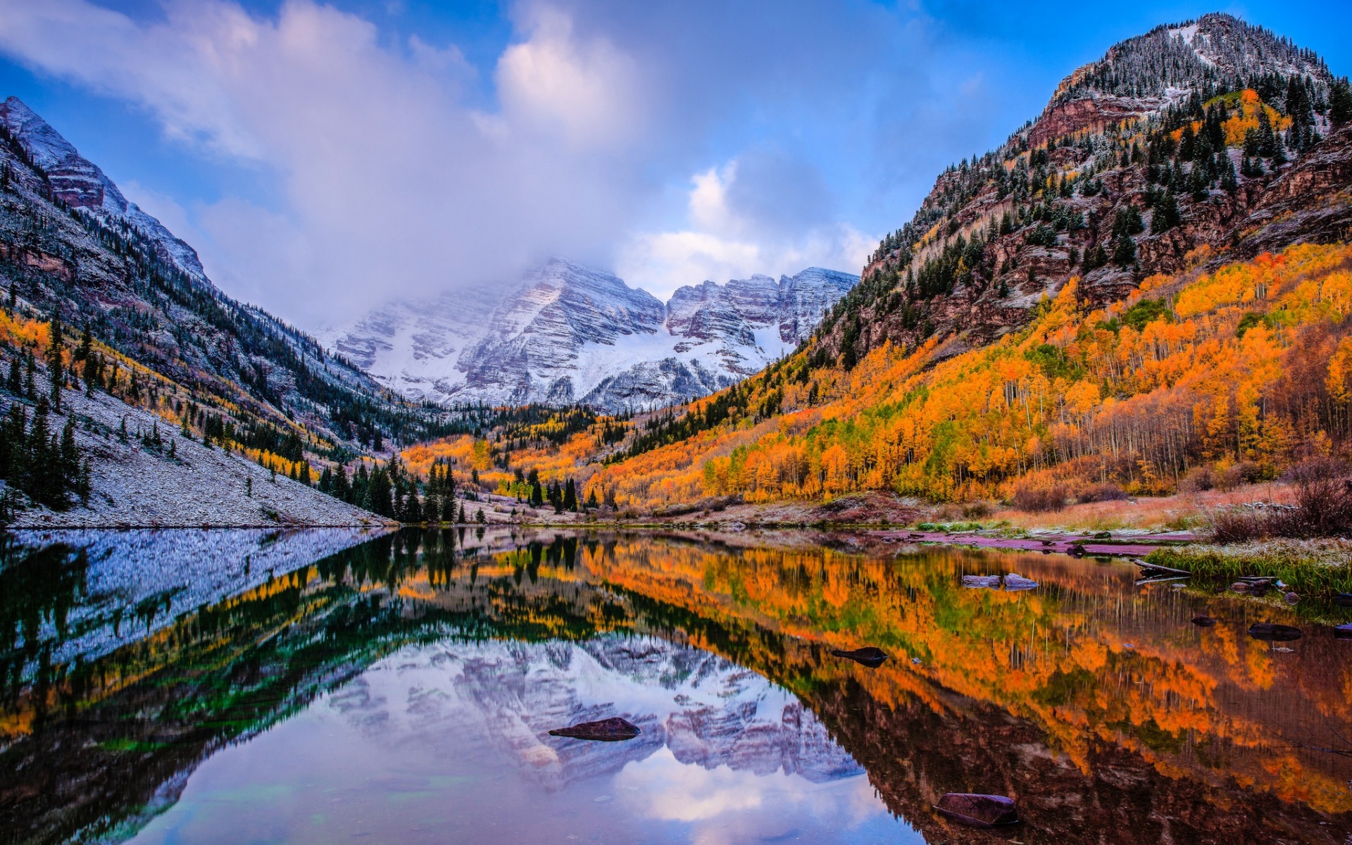 Download wallpaper Maroon Bells, mountain lake, autumn, mountains, Aspen, Colorado, USA, North Maroon Peak, Maroon Peak for desktop with resolution 1920x1200. High Quality HD picture wallpaper
