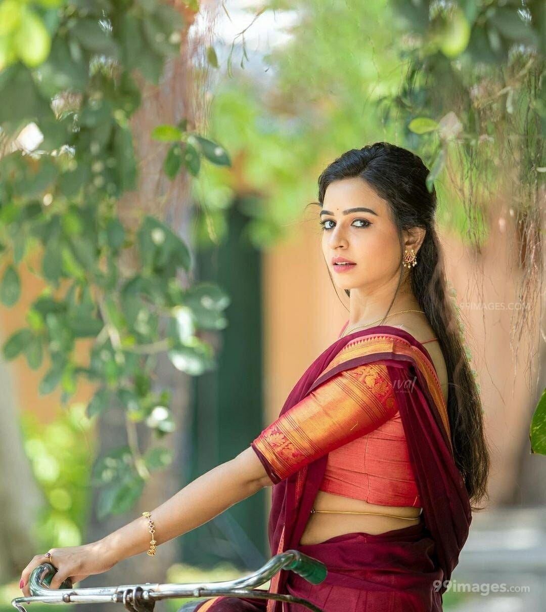 Divya Ganesh Image, HD Photo (1080p), Wallpaper (Android IPhone)