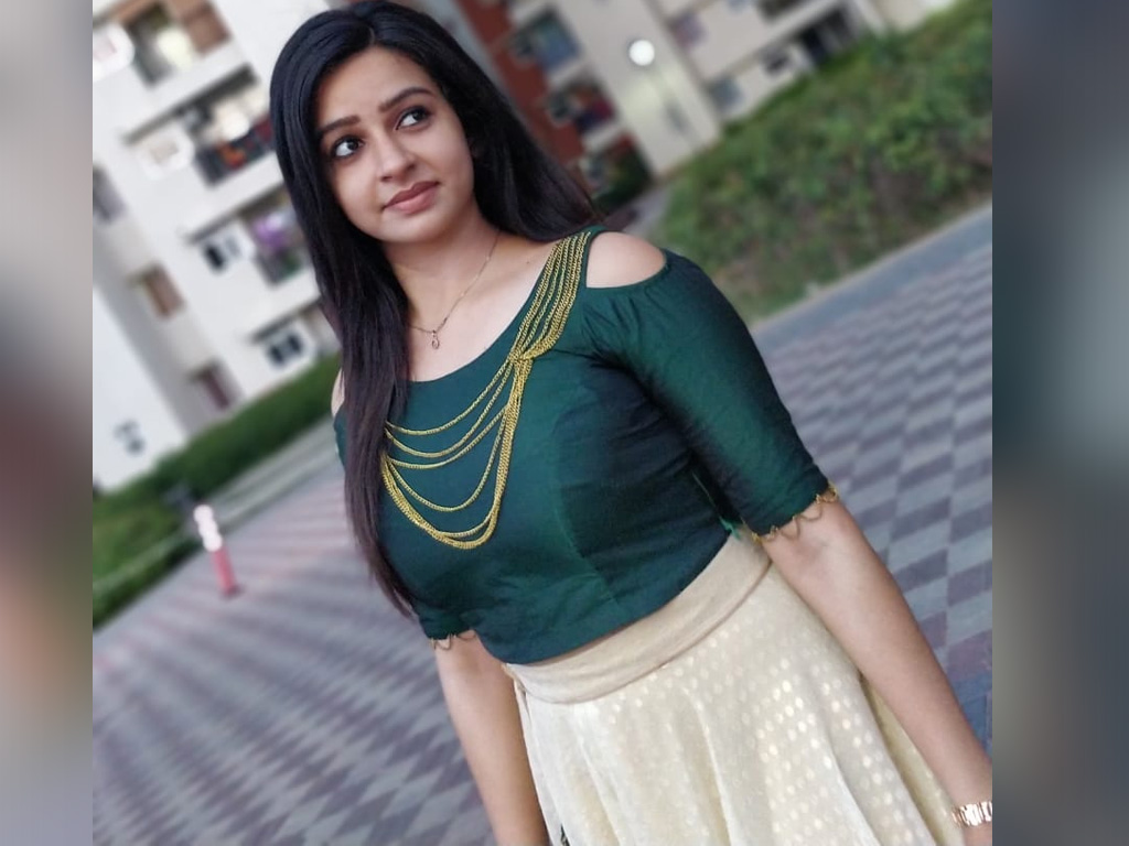 Divya Ganesh HQ Wallpaper. Divya Ganesh Wallpaper