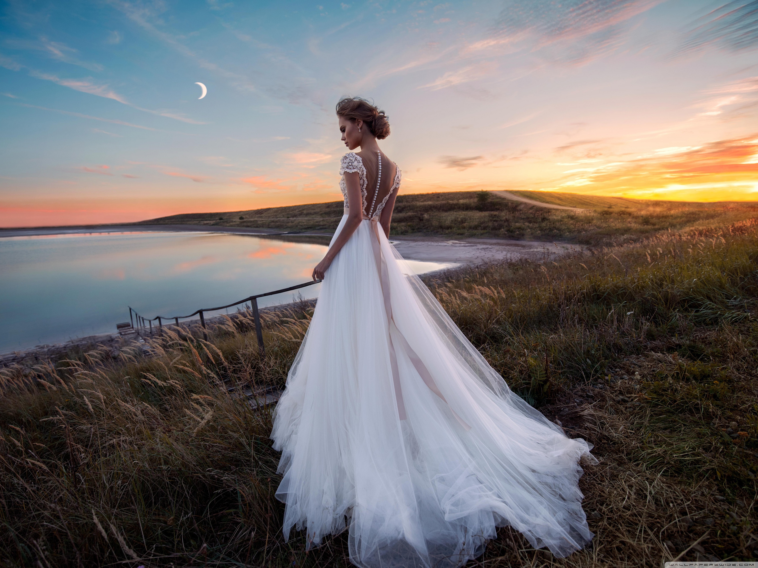 Gorgeous Bride in a Beautiful Dress, Evening, Outdoor, Nature Ultra HD Desktop Background Wallpaper for 4K UHD TV, Widescreen & UltraWide Desktop & Laptop, Multi Display, Dual Monitor, Tablet