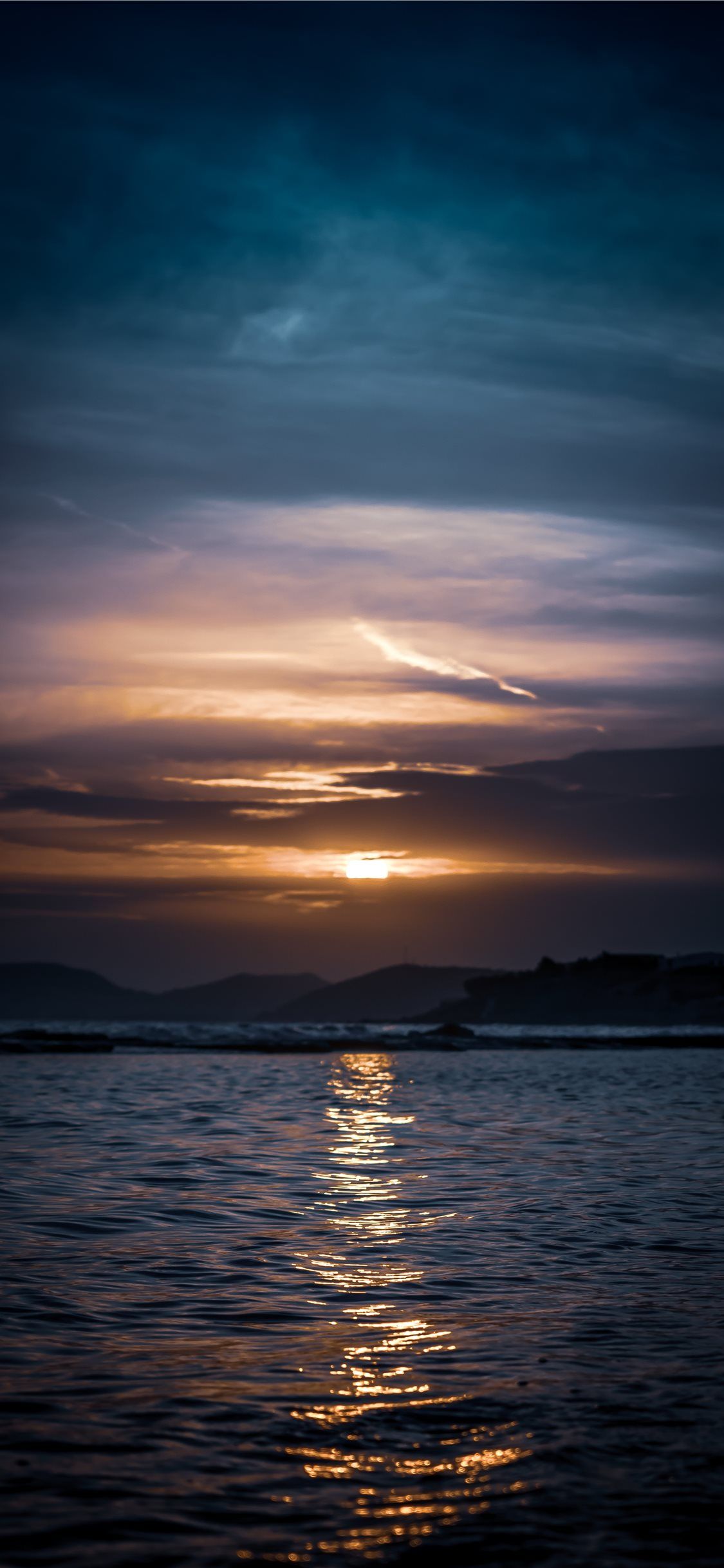 Sunset love #reflection #landscape #greece #clouds #sun #Attica #Athens #iPhone11Wallpaper. Sunset love, Unique iphone wallpaper, Sunset wallpaper