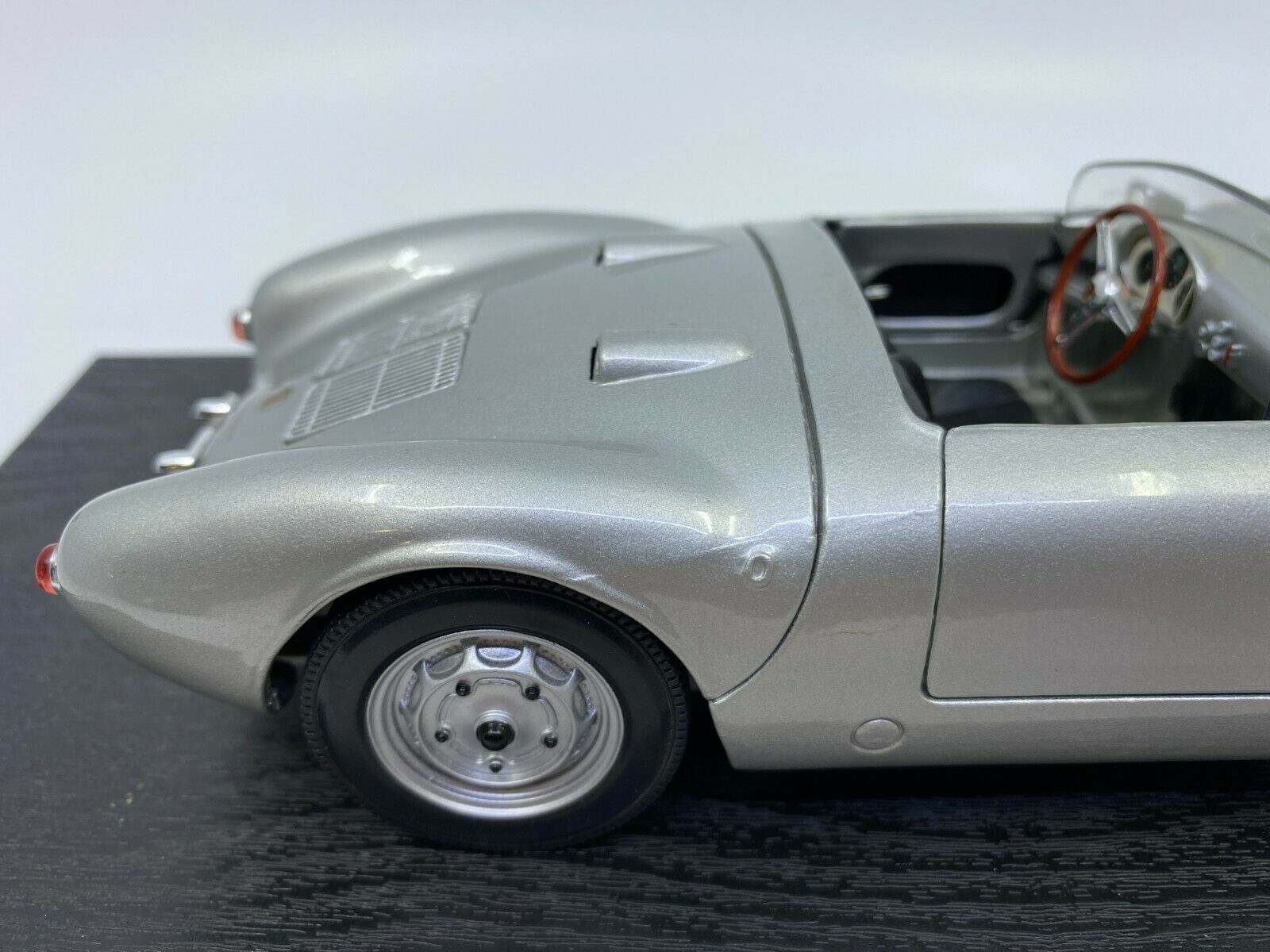 Maisto 1955 Porsche 550 a Spyder Silver Diecast Model Car Special Edition 1 18 online