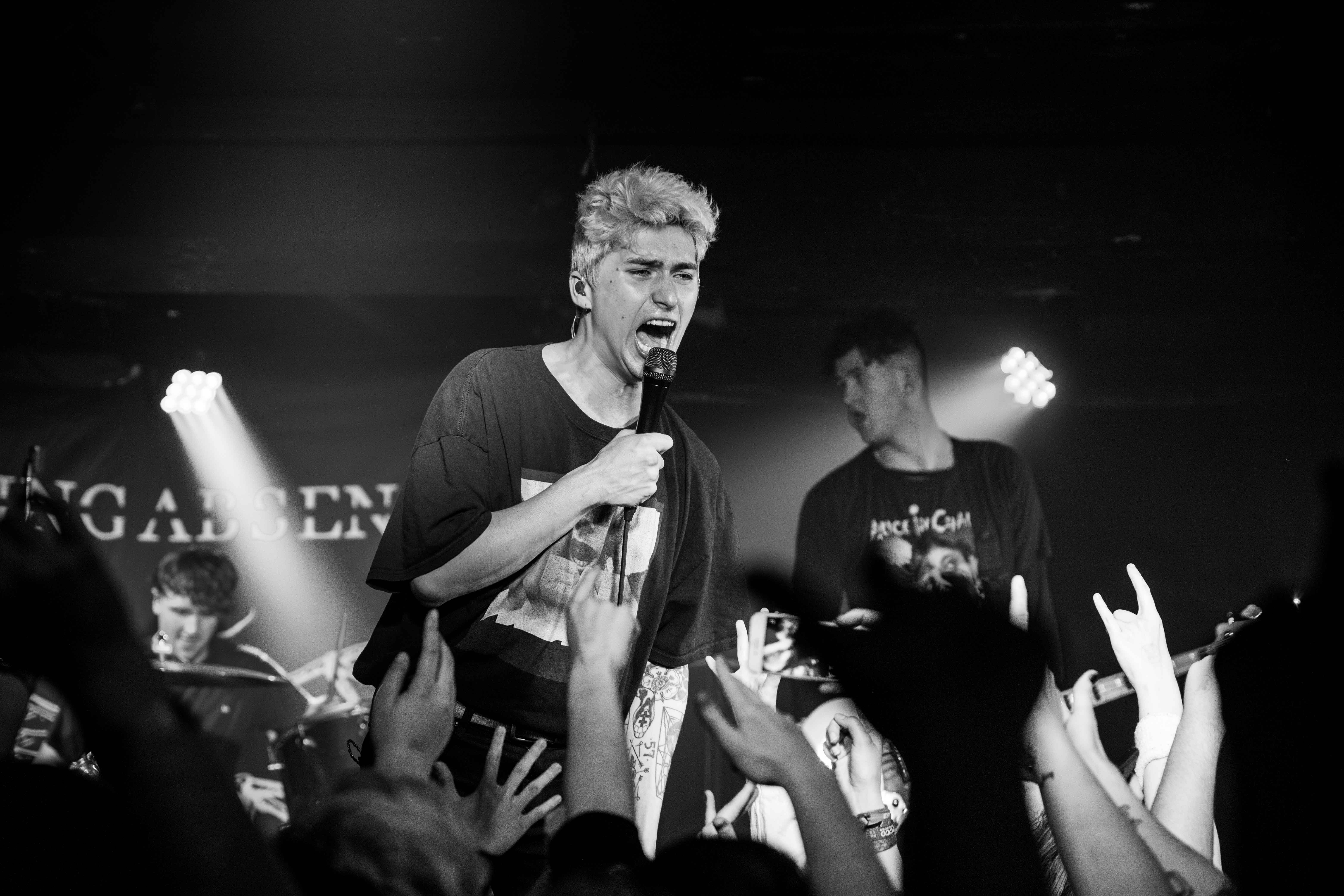 Live: HOLDING ABSENCE // Underworld, London