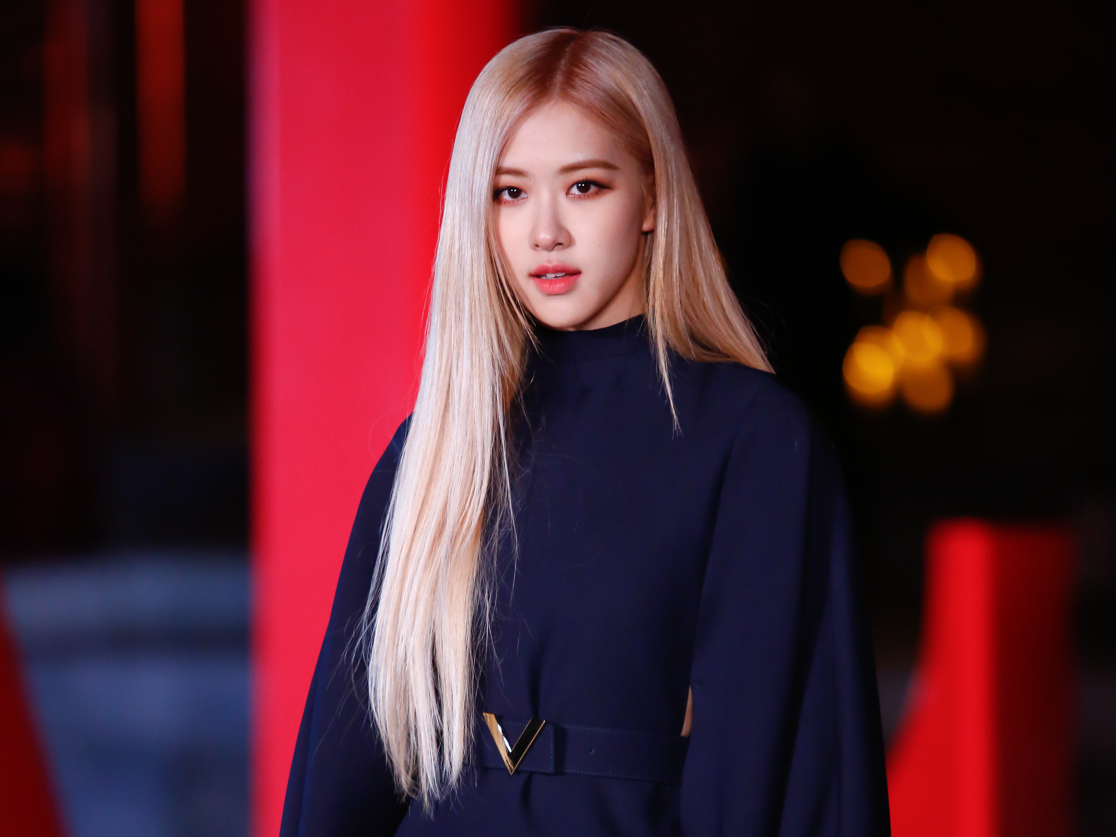 BLACKPINK's Rosé Wears Wildflower Phone Case and String Ting for Her Latest OOTD