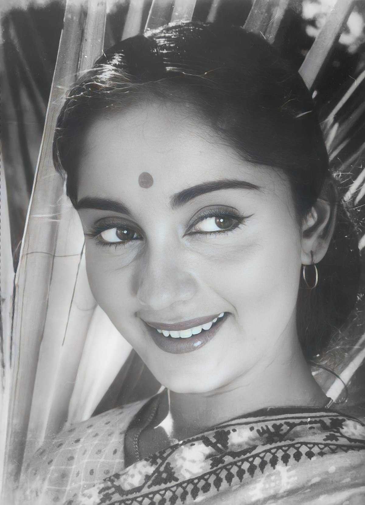 230 Sadhana Shivdasani Pictures ideas | vintage bollywood, vintage icons,  bollywood stars