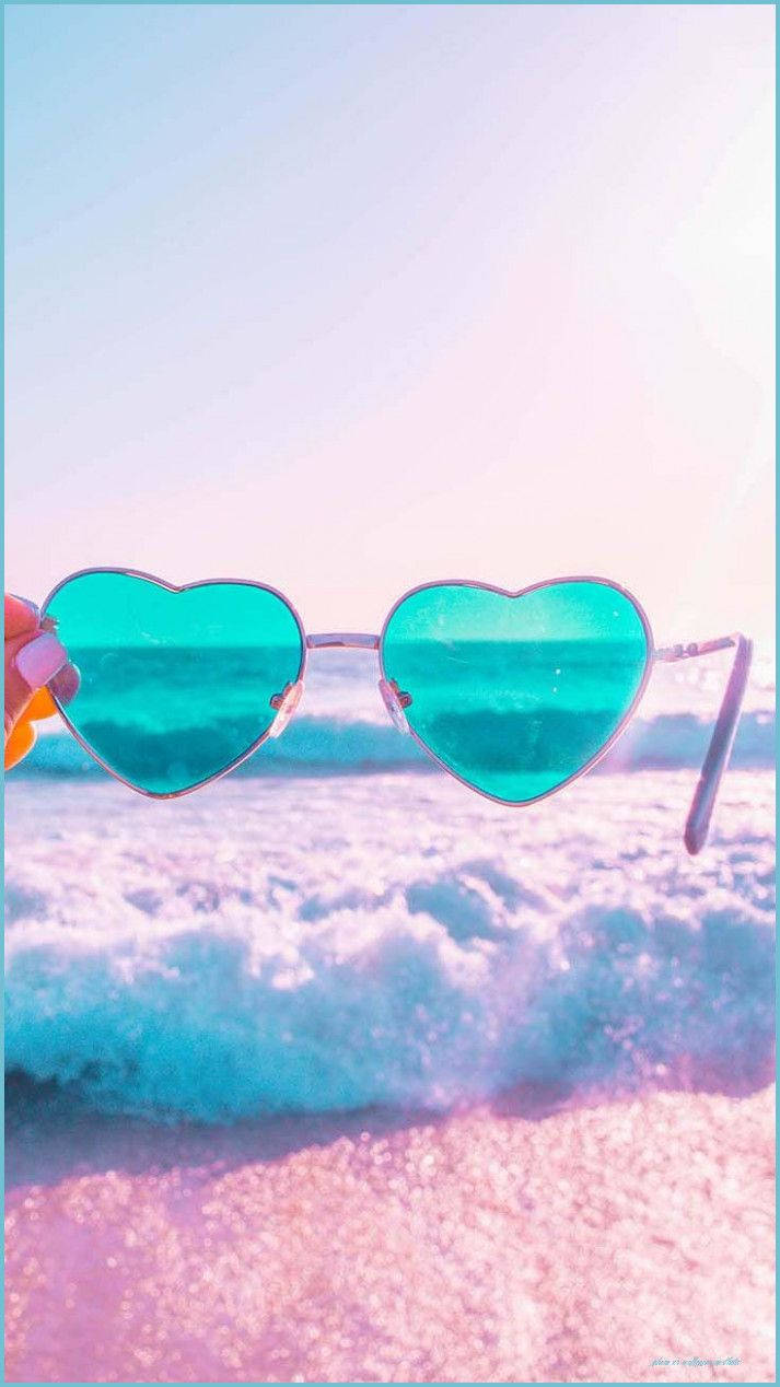 Download Preppy Heart Sunglasses Wallpaper