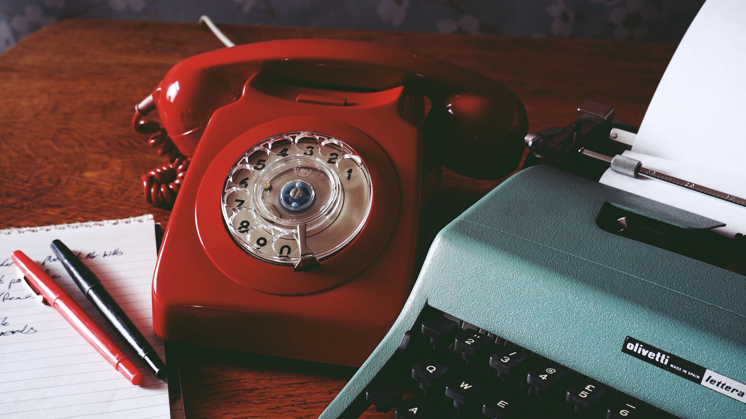 Red Retro Hd Wallpapers Wallpaper Cave Red Retro Hd Wallpapers Wallpaper Cave