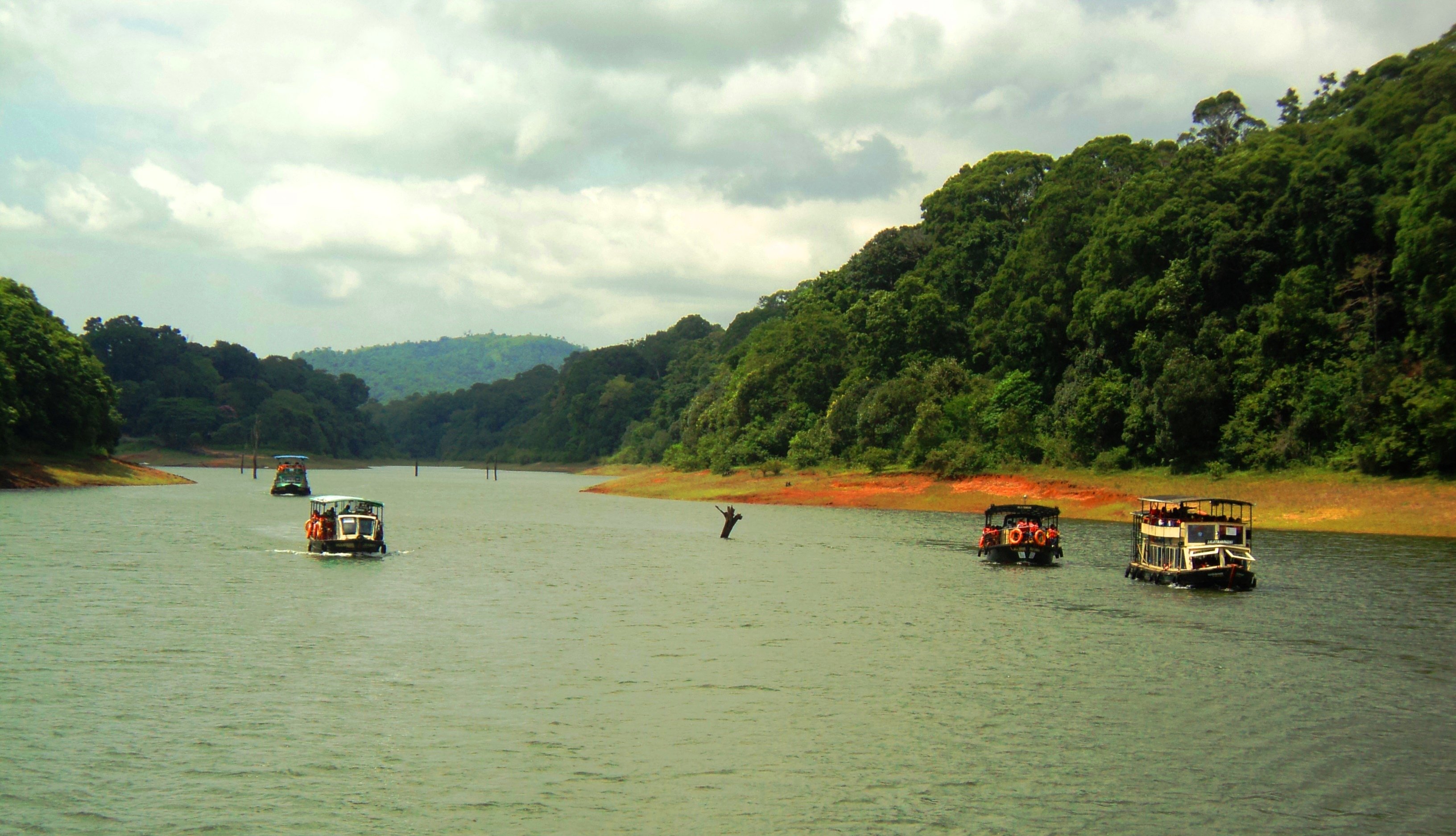 For a Drive across the Hills : Chennai, Thekkady, Munnar & Chinnar -  Team-BHP