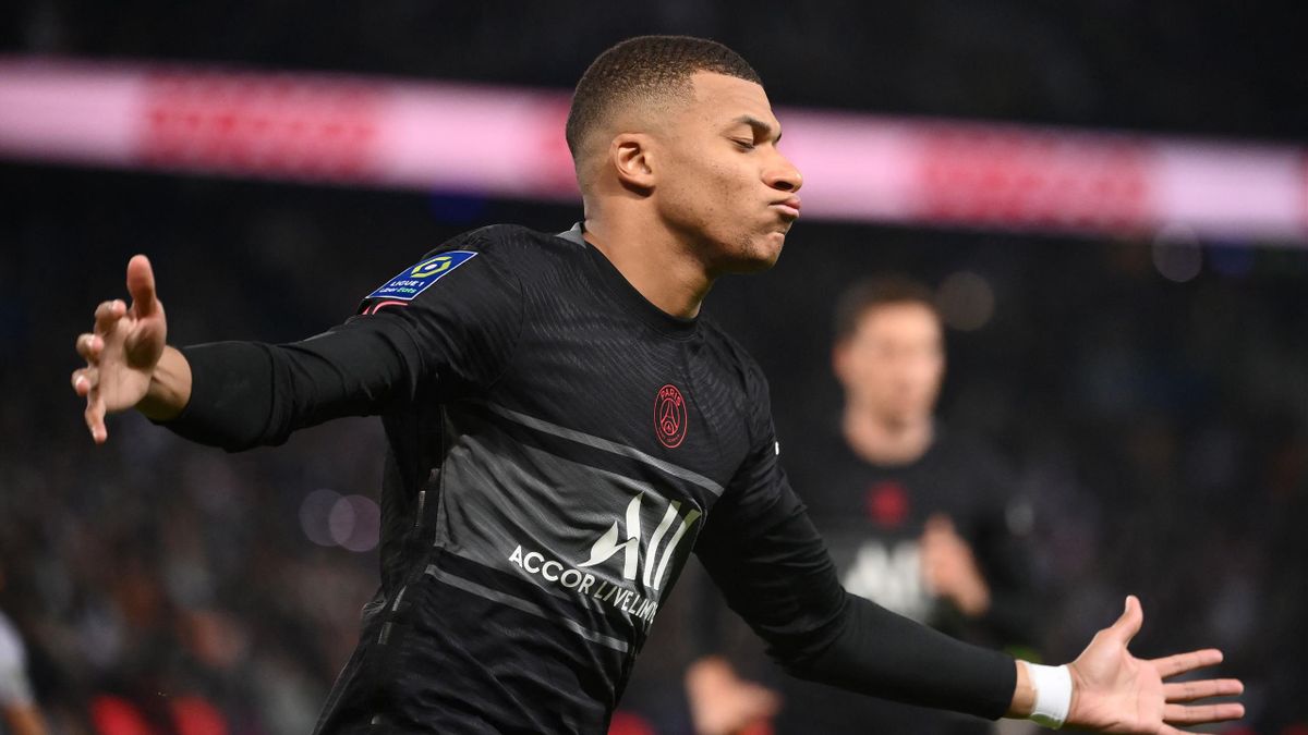 Kylian Mbappe Hints At Paris Saint Germain Stay Despite Real Madrid Speculation