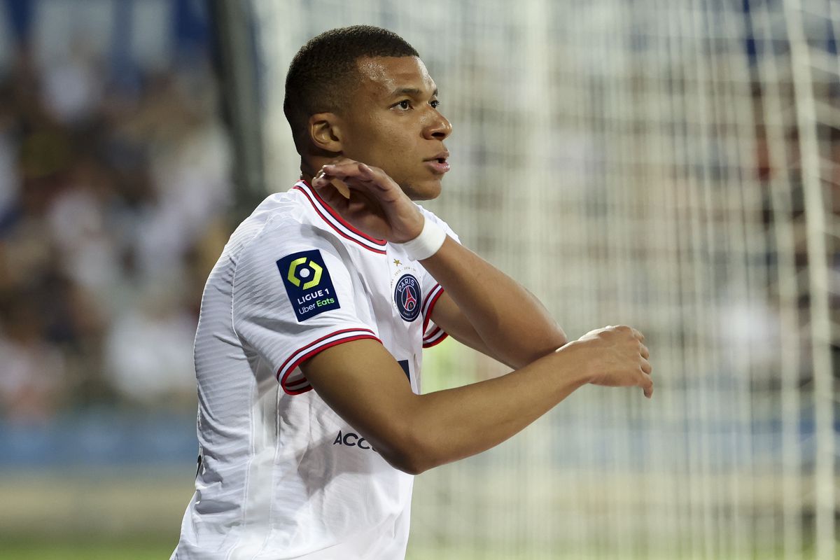 Kylian Mbappe Transfer Rumors: Star Striker Officially Signs Three Year Deal With PSG After Rejecting Real Madrid