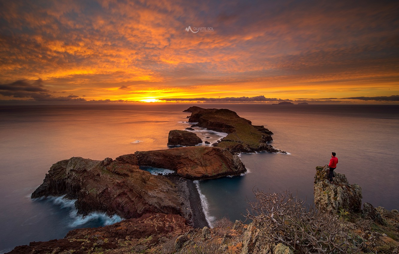 Wallpaper sea, the sky, the sun, clouds, sunset, stones, rocks, coast, people, horizon, Portugal, Madeira, archipelago, Madeira image for desktop, section пейзажи