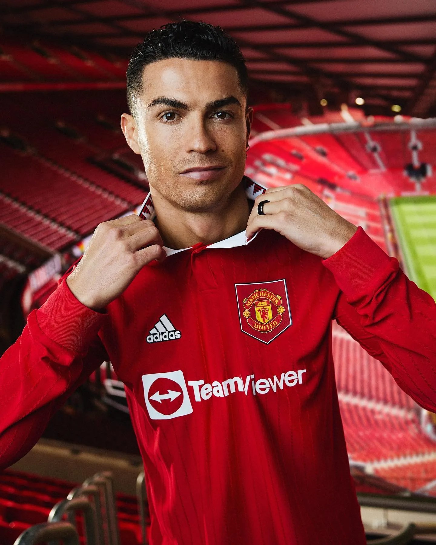 Fans All Saying The Same Thing As Man Utd Release New Home Kit For 2022 23 Season With Cristiano Ronaldo Modelling Shirt