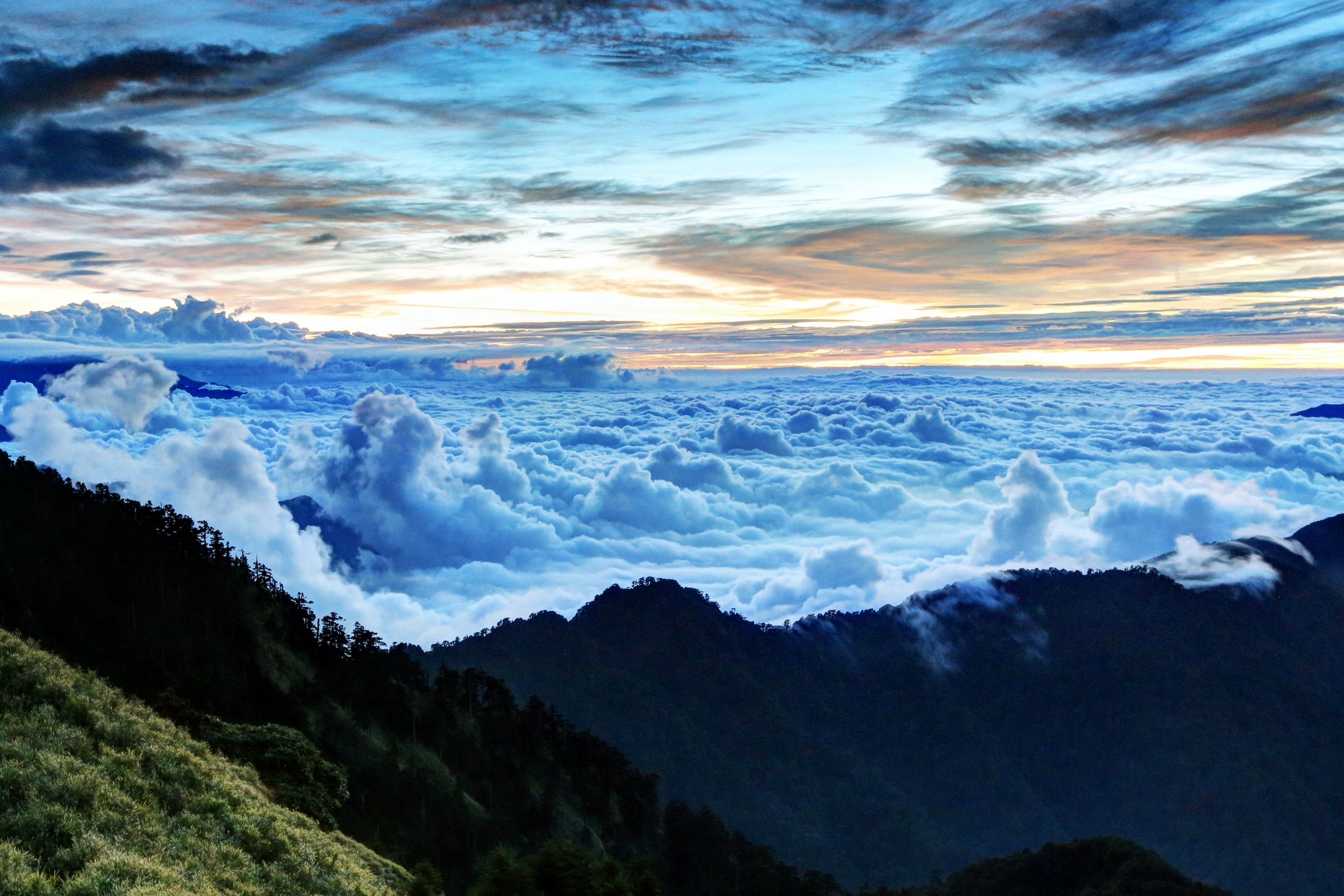 Sea Of Clouds HD Wallpaper and Background