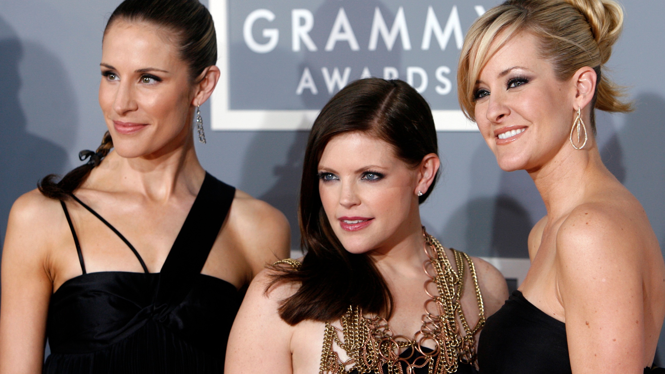 The Dixie Chicks officially change their name to The Chicks