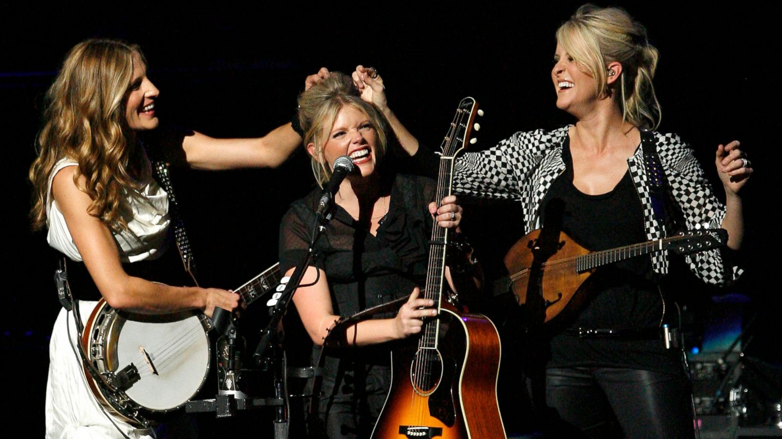 Dixie Chicks say new album is coming