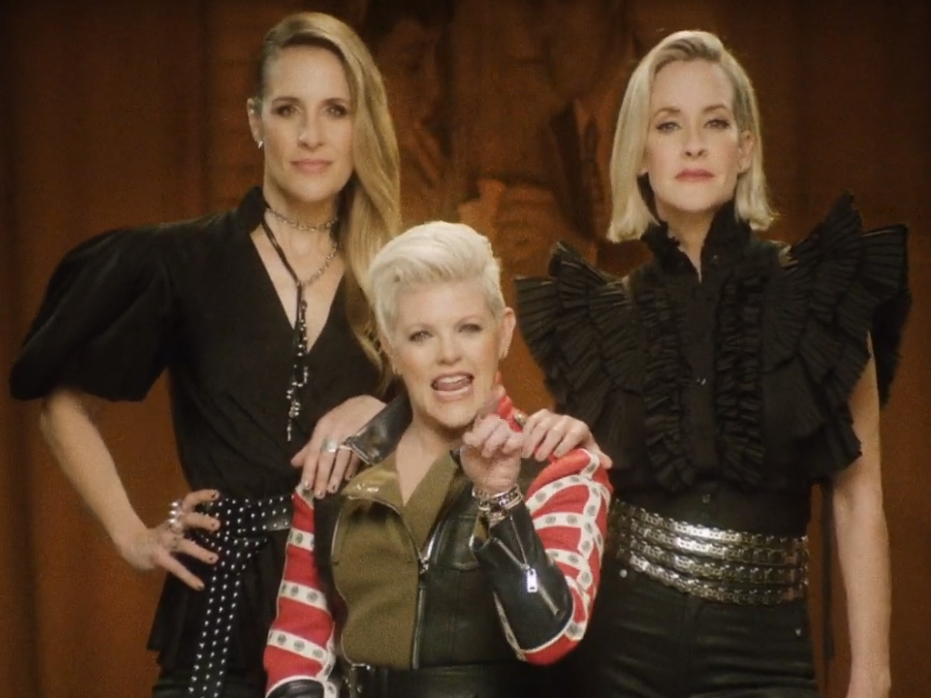 Dixie Chicks officially change name to the Chicks, release protest song 'March March'