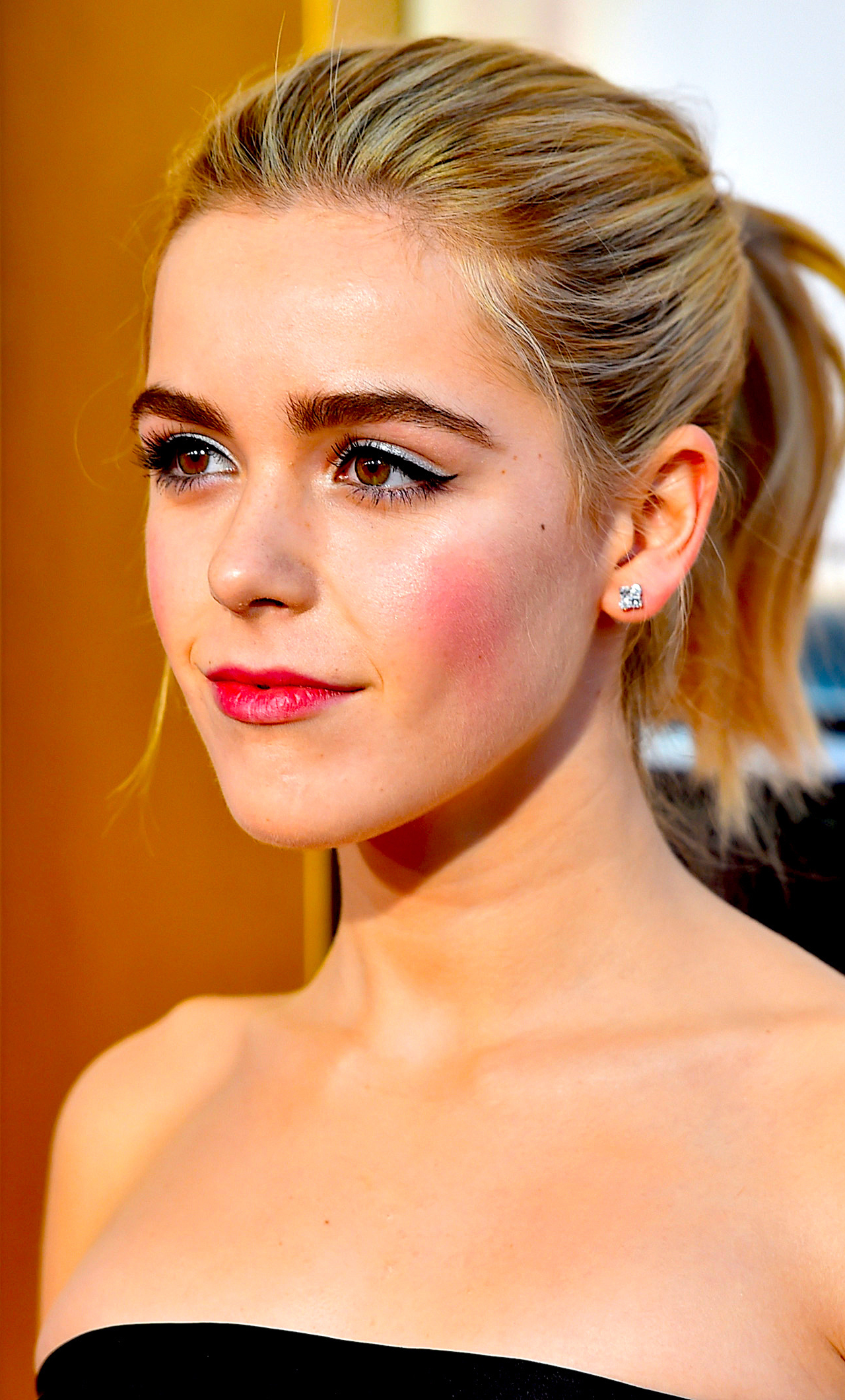Kiernan Shipka Phone Wallpapers - Wallpaper Cave