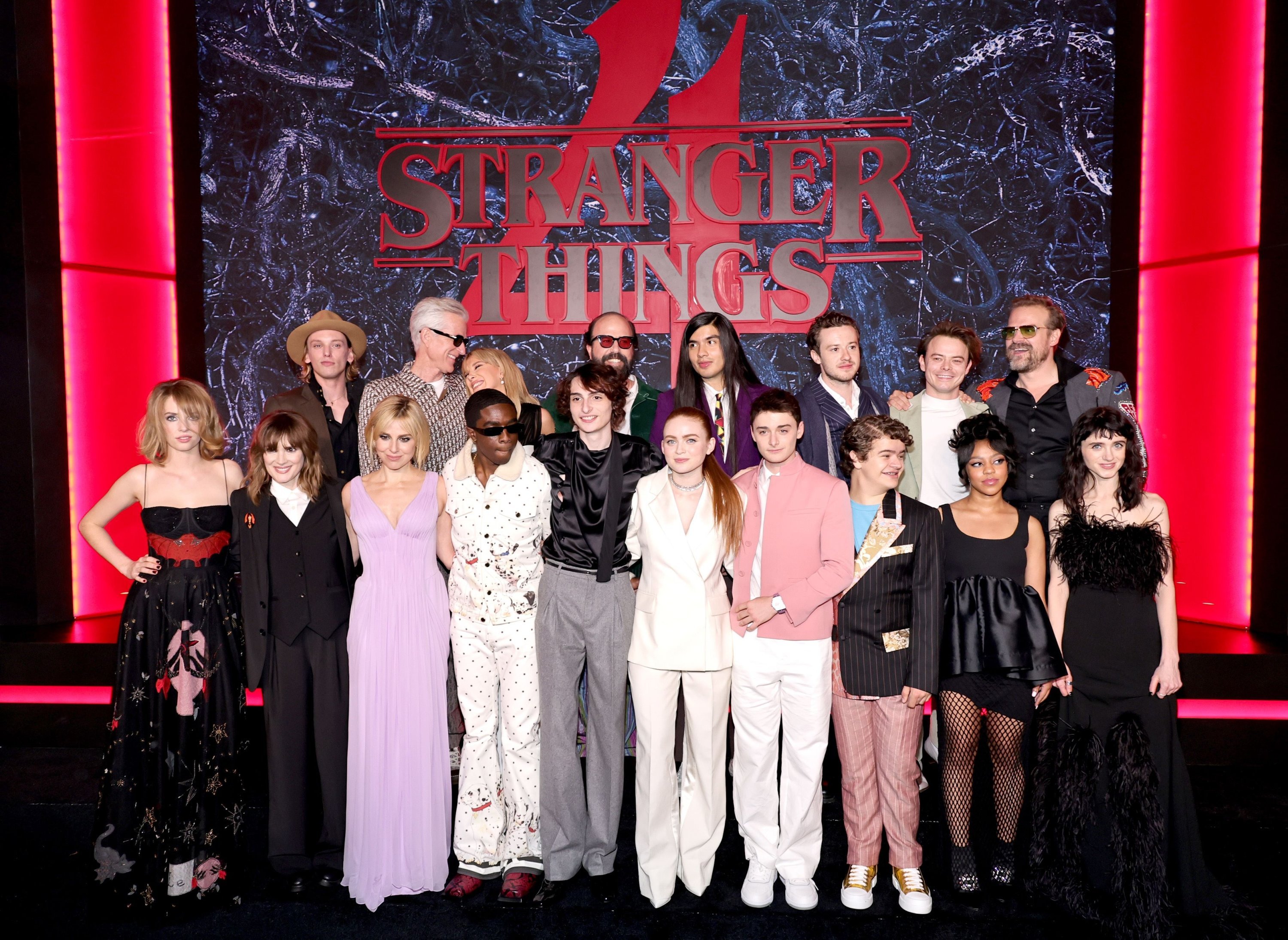 Stranger Things Cast 2022 Wallpapers Wallpaper Cave 7475