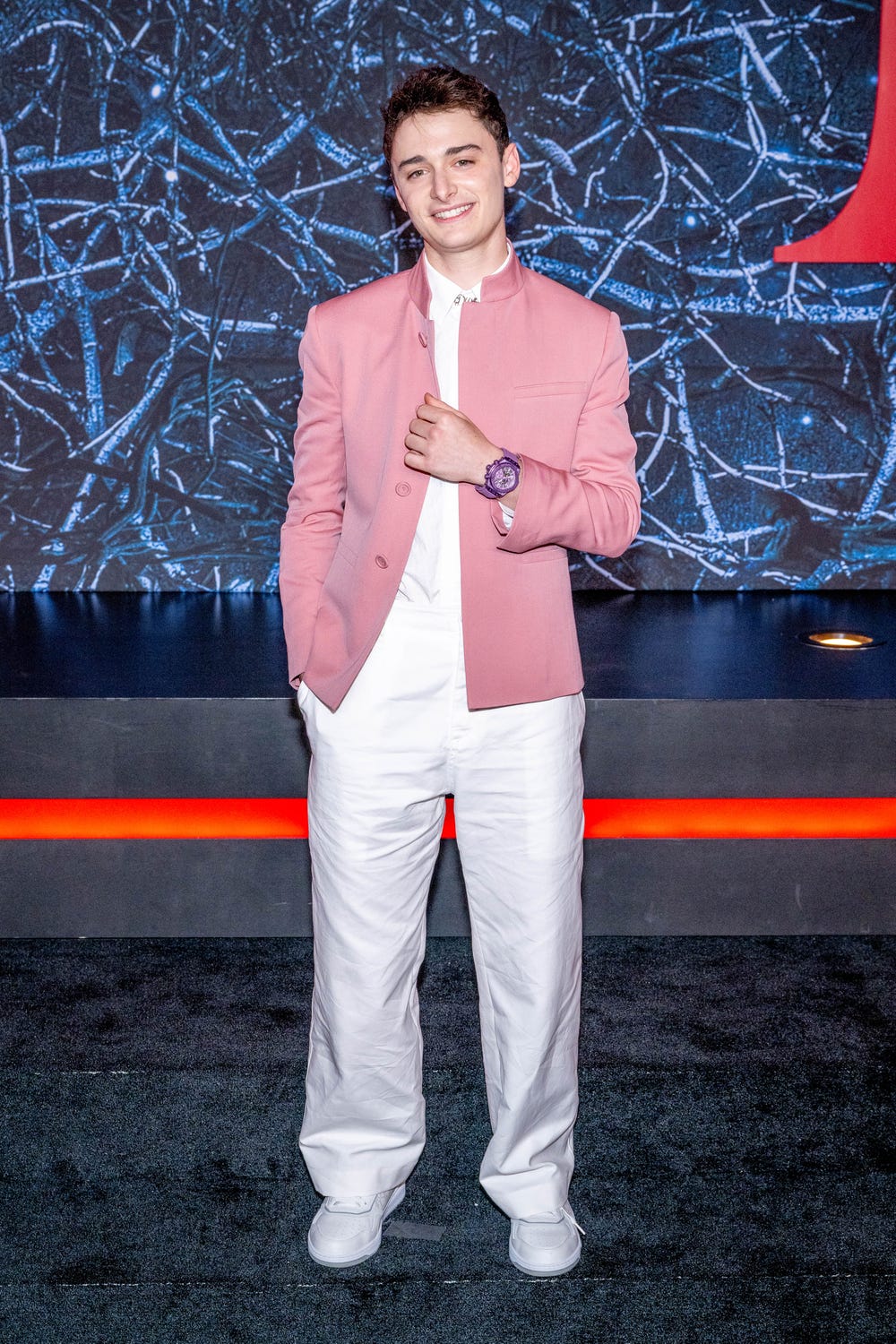 Photos: What the Stranger Things Cast Wore at the Season 4 Premiere