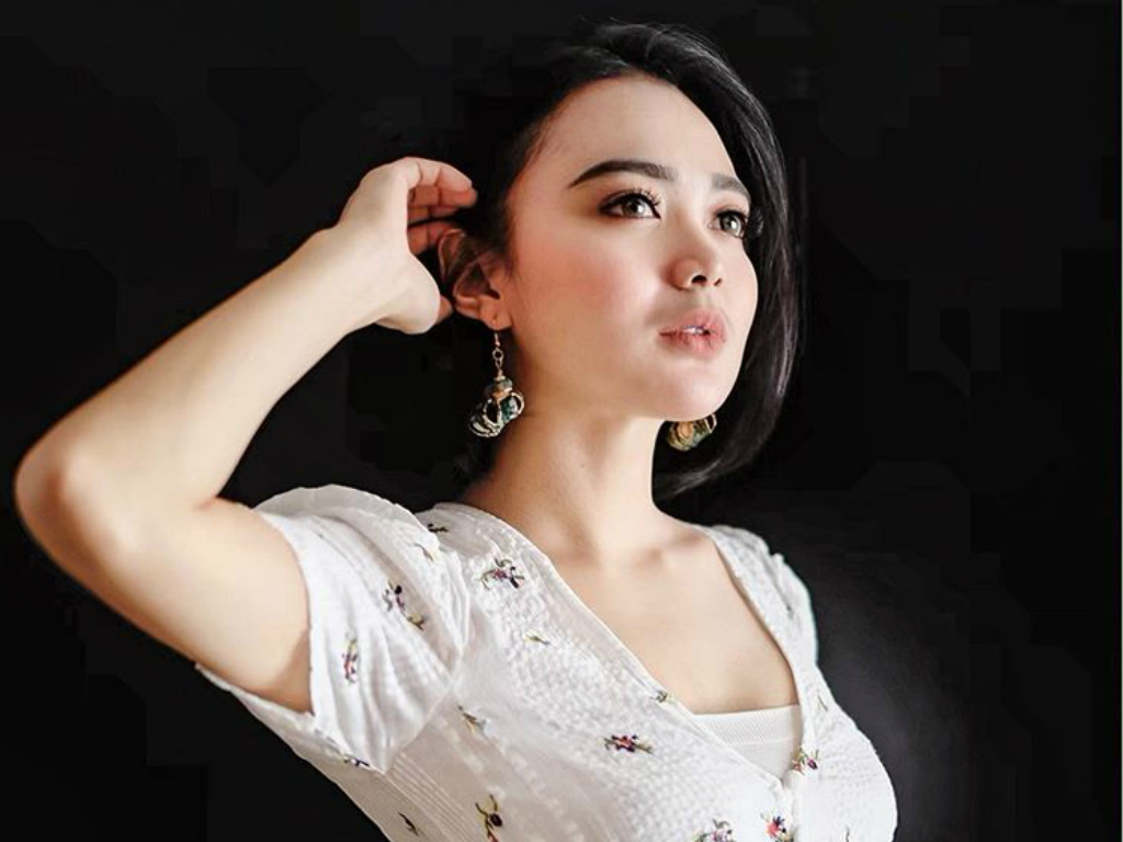 Foto%3A 5 Pose Cantik Wika Salim