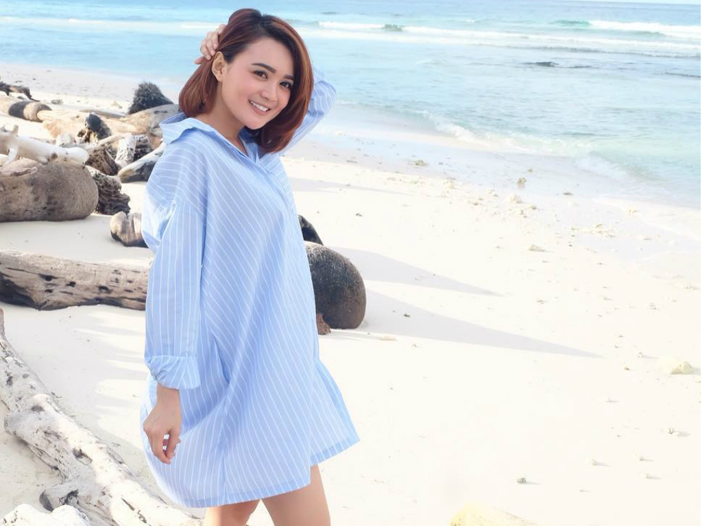 Foto 5 Pose Cantik Wika Salim