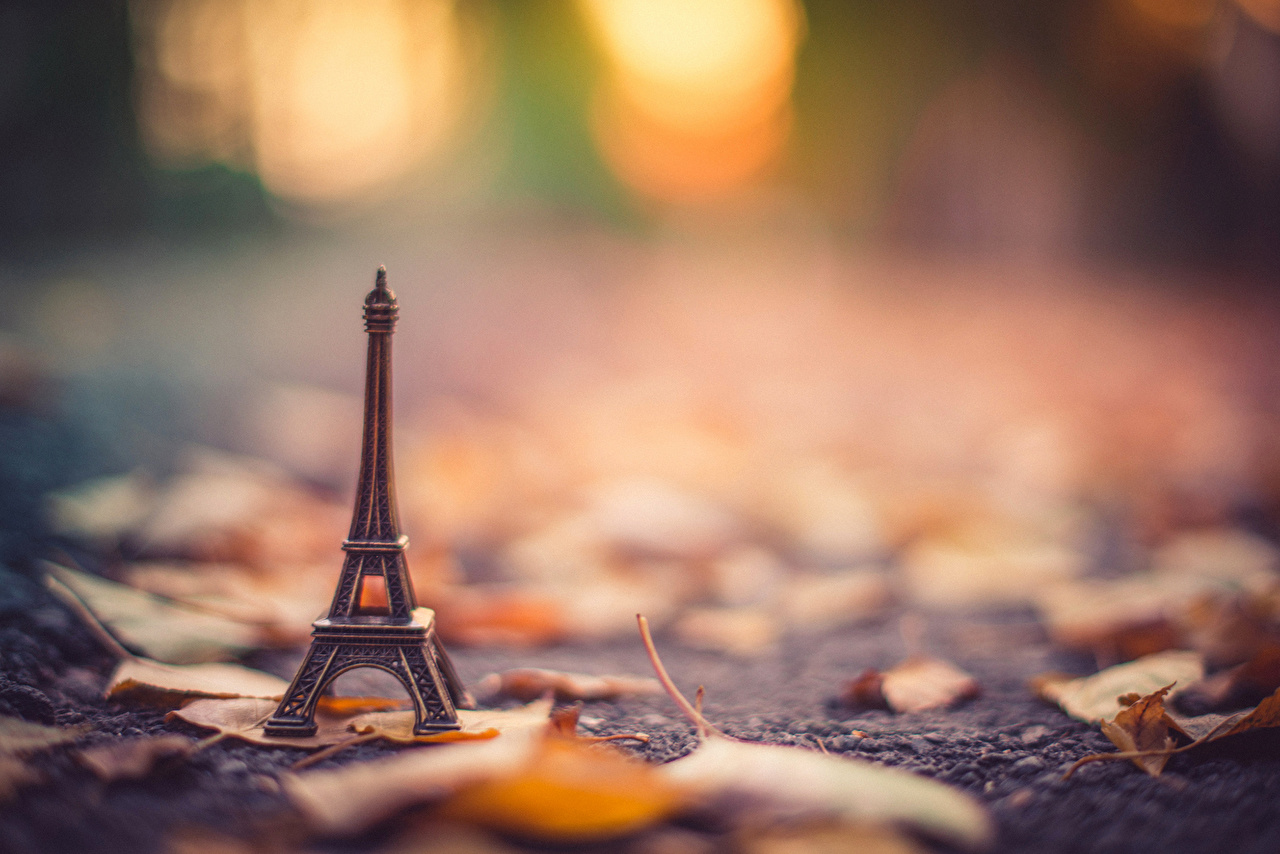 Wallpaper Eiffel Tower souvenirs