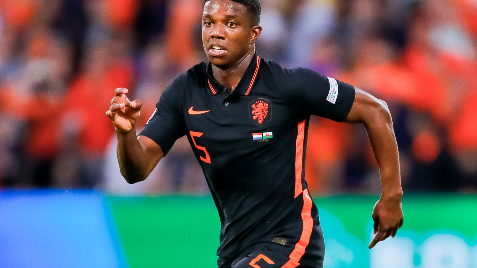 Tyrell Malacia dreamed of returning to Old Trafford one day after playing there for Feyenoord youth and spoke to Robin van Persie about Manchester United as transfer edges closer