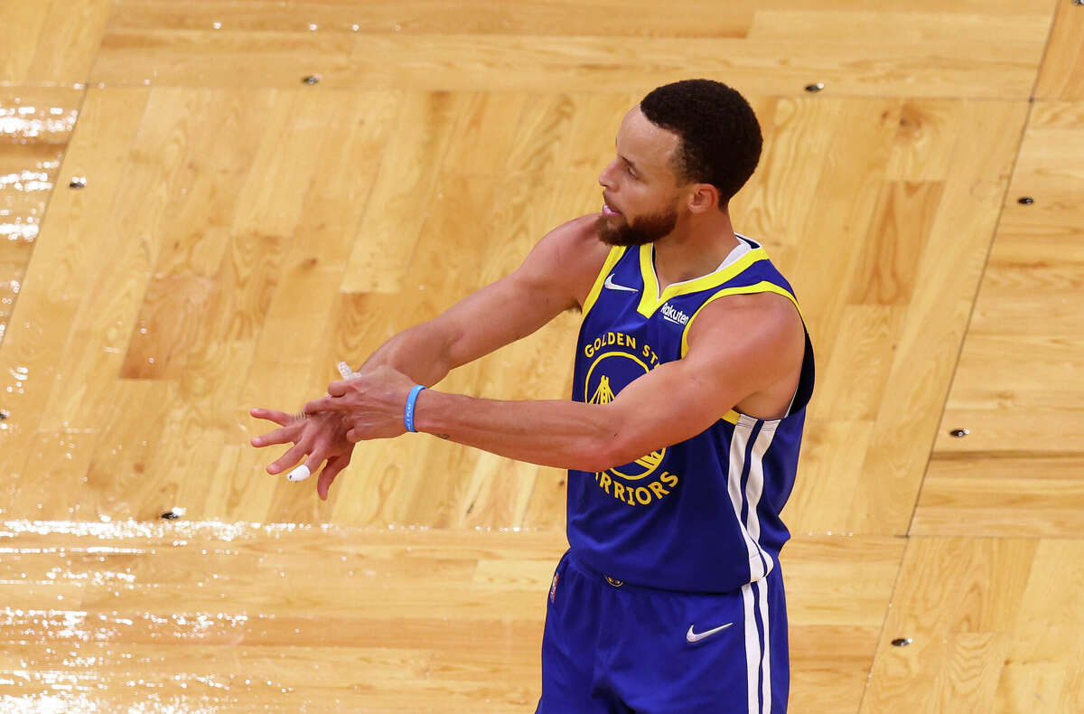 Steph Curry ready for a ring as Warriors blowing out Celtics