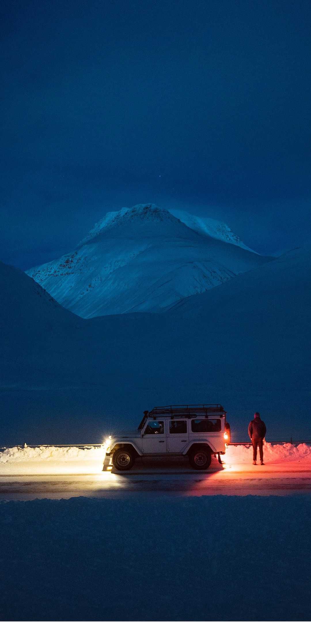 Land Rover Defender Icelandic Adventure iPhone Wallpaper. Land rover defender, Land rover, Jeep wallpaper