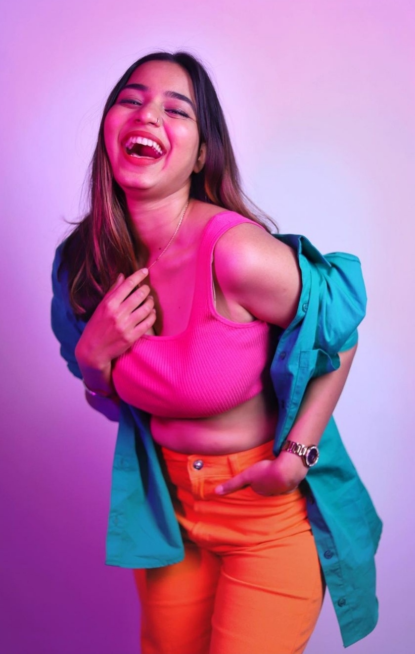 Vrushali Jawale.! Vine waali item !