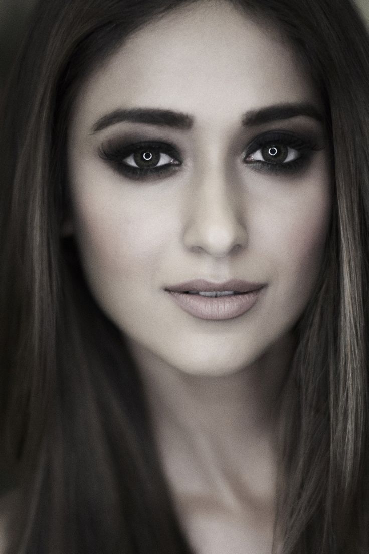 Ileana Dcruze monochrome fabulous photo mobile wallpaper #Actress #Ileana #Dcruze #monochrome #fabulous. Ileana d'cruz, Ileana d'cruz hot, Bollywood hairstyles