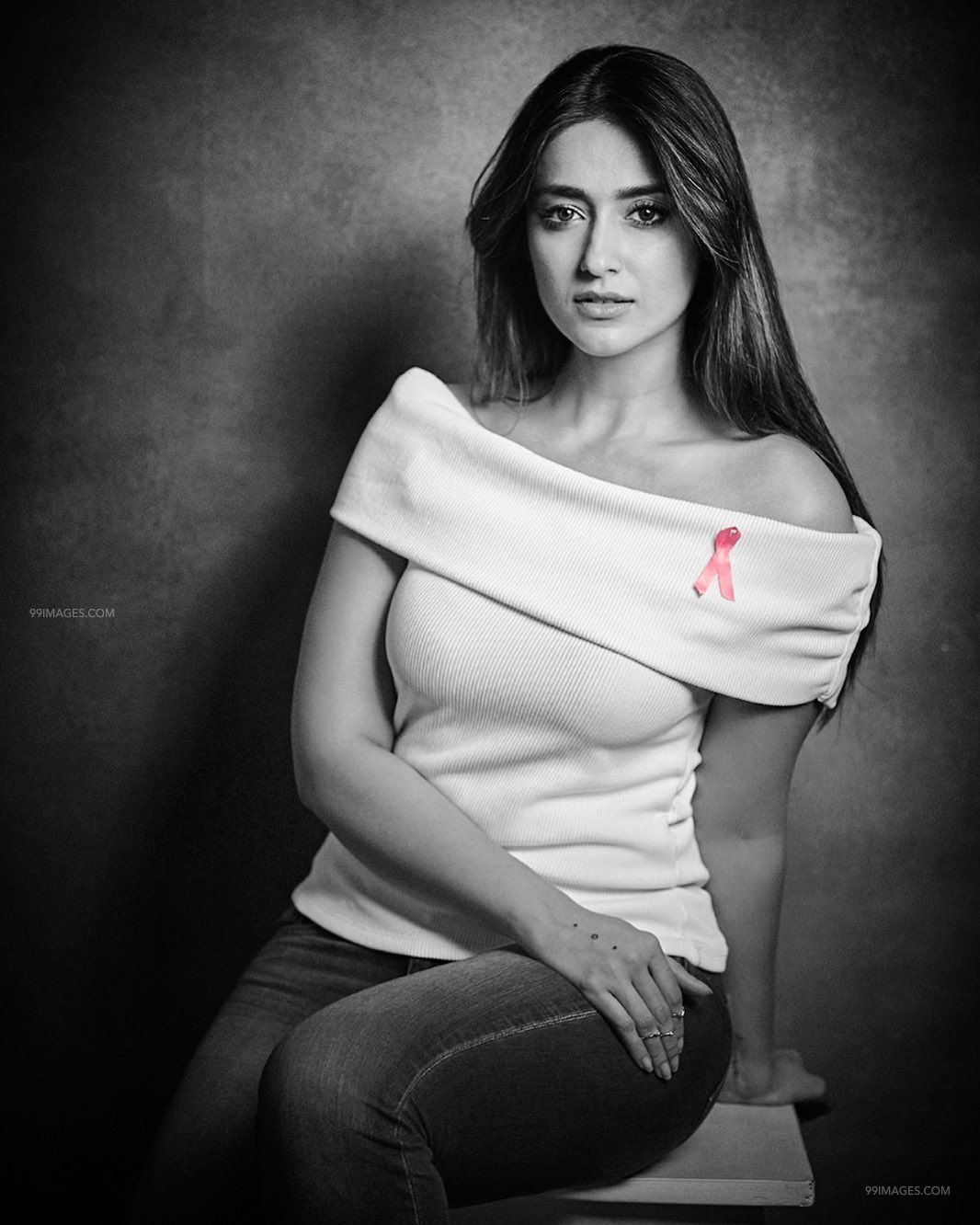 Ileana D'Cruz Ileana Hot HD Photo & Mobile Wallpaper (1080p) #ileanadcru. Bollywood hairstyles, South indian actress photo, Beautiful bollywood actress