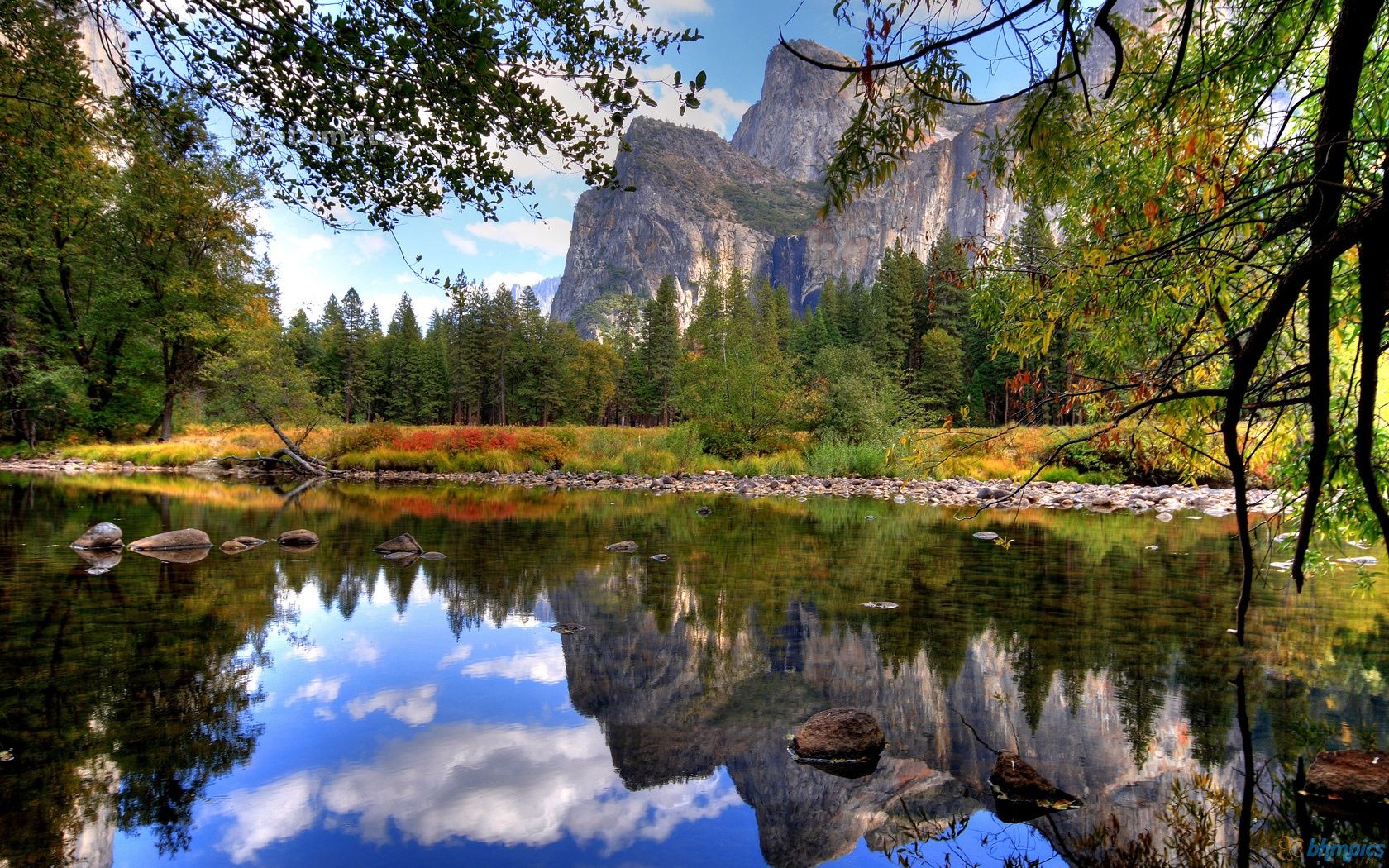 yosemite #merced #autumn. Mountain lakes, Lake photo, National parks