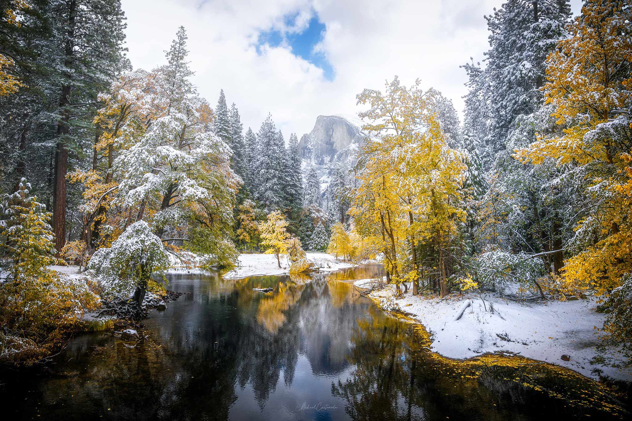 When snow meets fall: Beautiful photo capture 'snowliage' in Yosemite