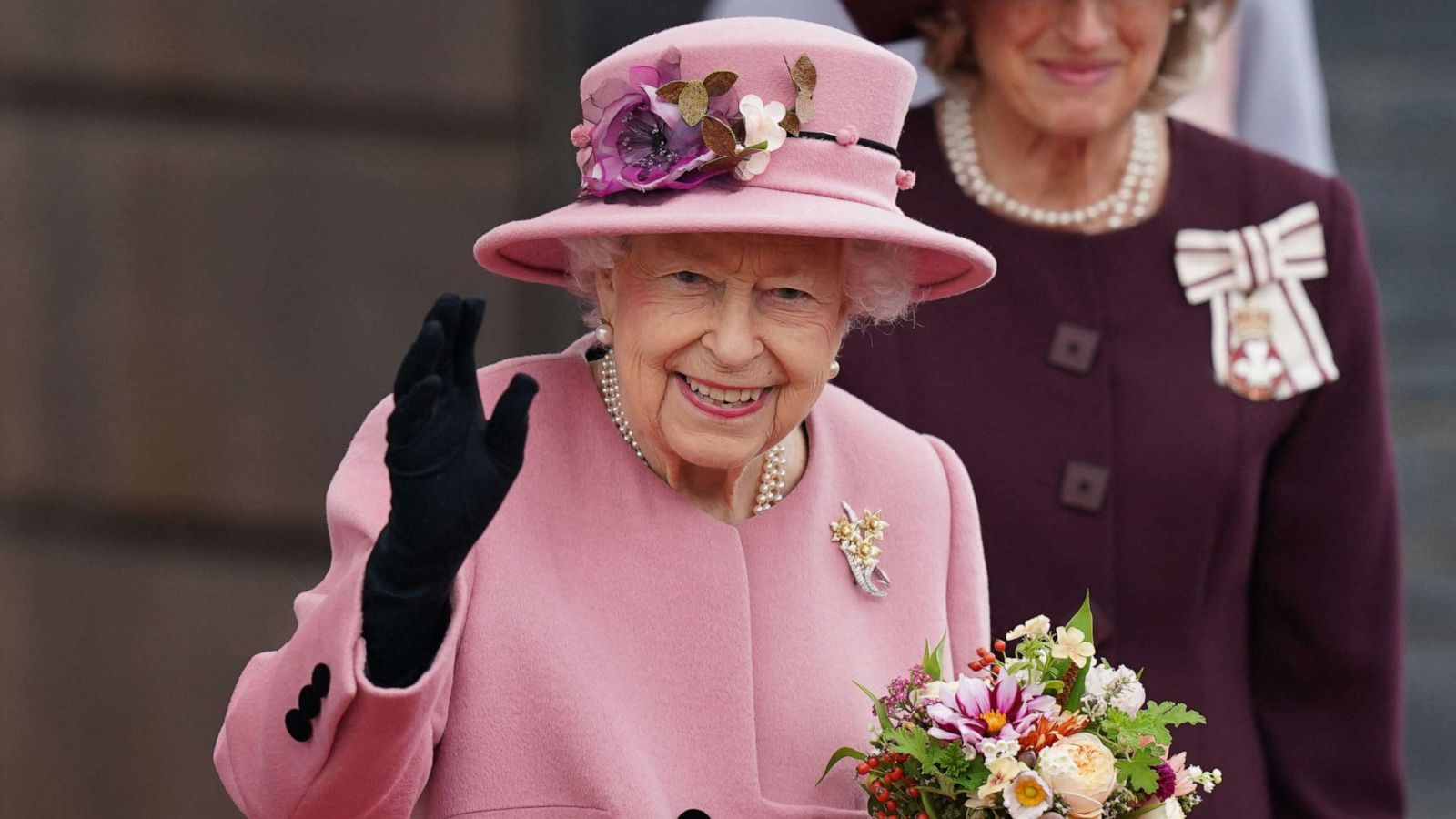 Queen Elizabeth II, is advised to rest for 2 weeks