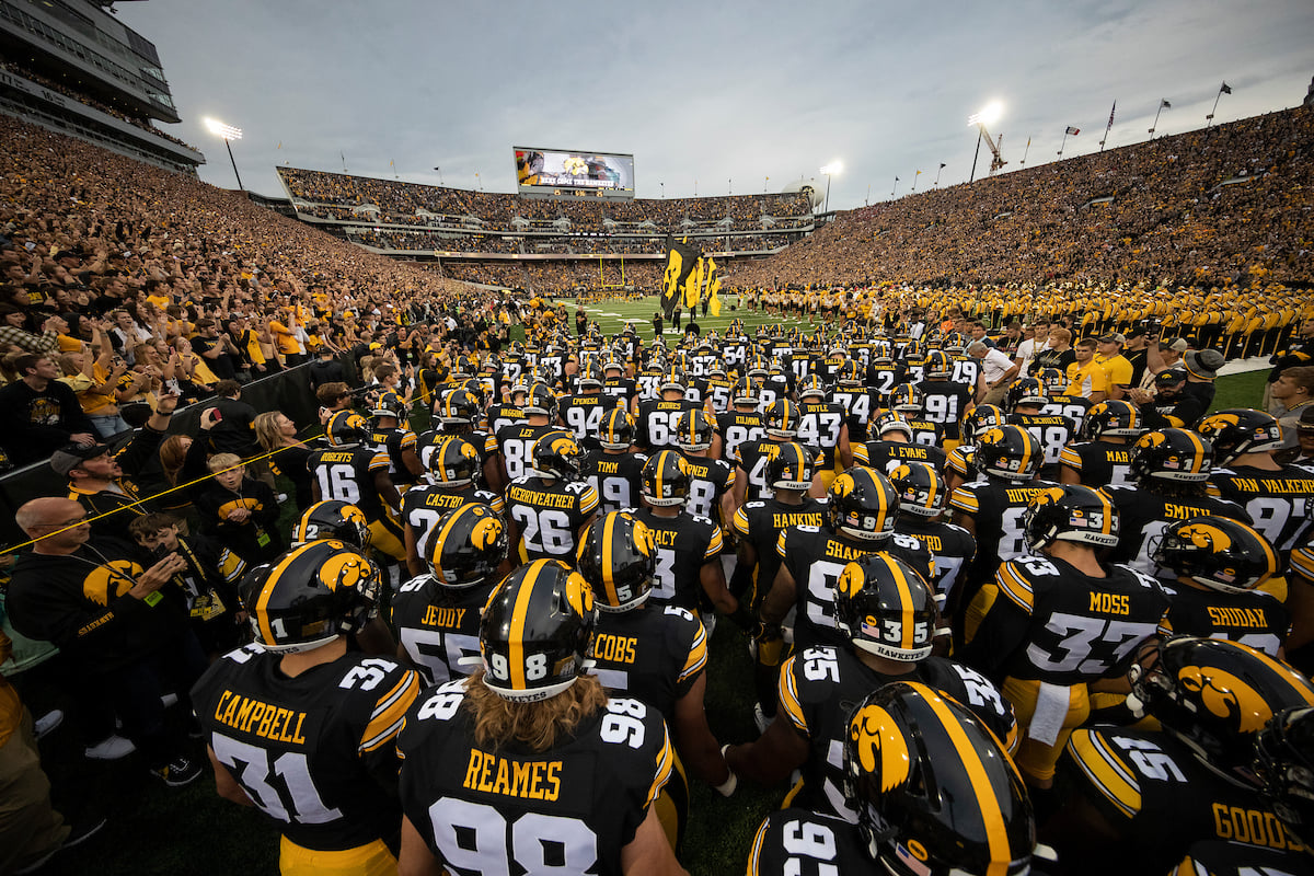 Celebrate the Hawkeyes in Orlando During the Vrbo Citrus Bowl. University of Iowa Center for Advancement