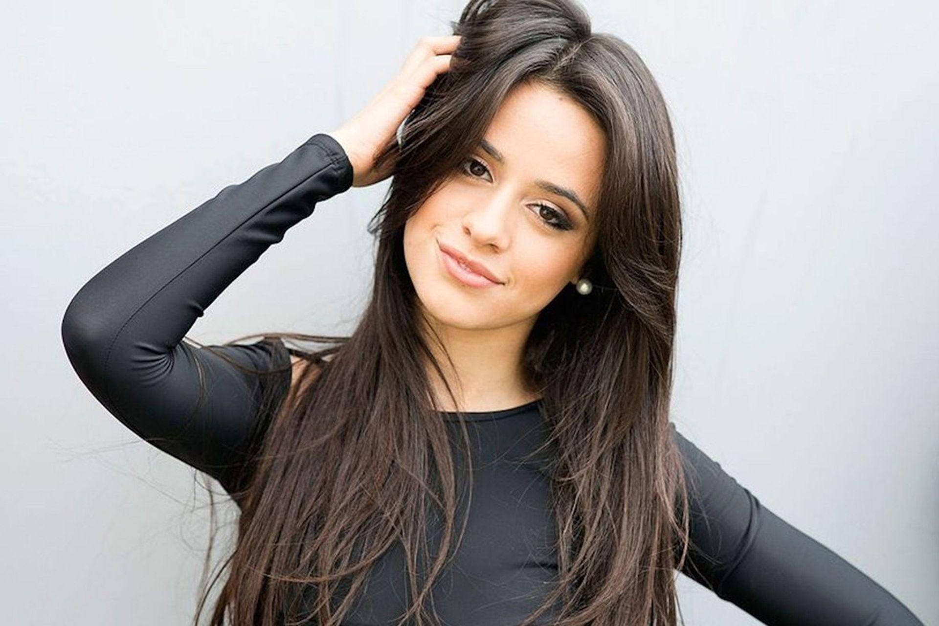 Download Young Singer Camila Cabello Wallpaper