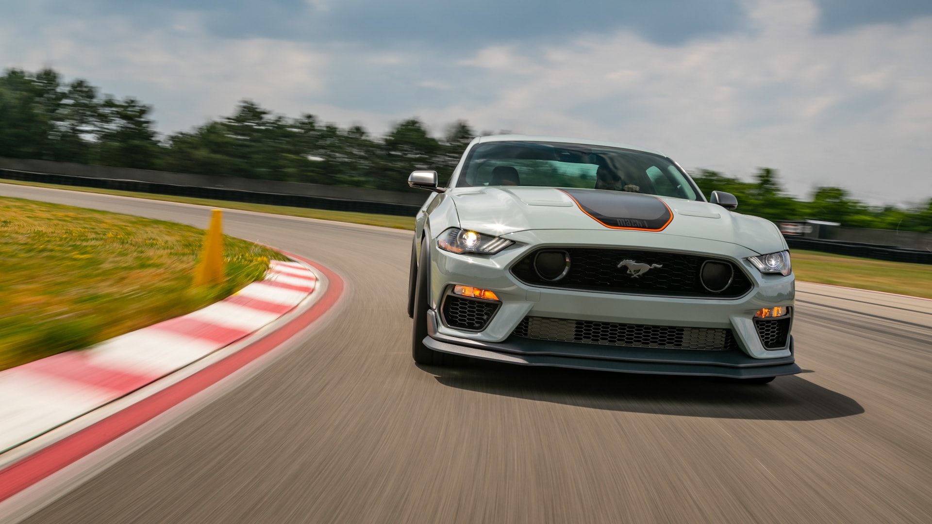 2023 Nissan Z vs. 2022 Ford Mustang: Specs, Feature, and Performance Showdown
