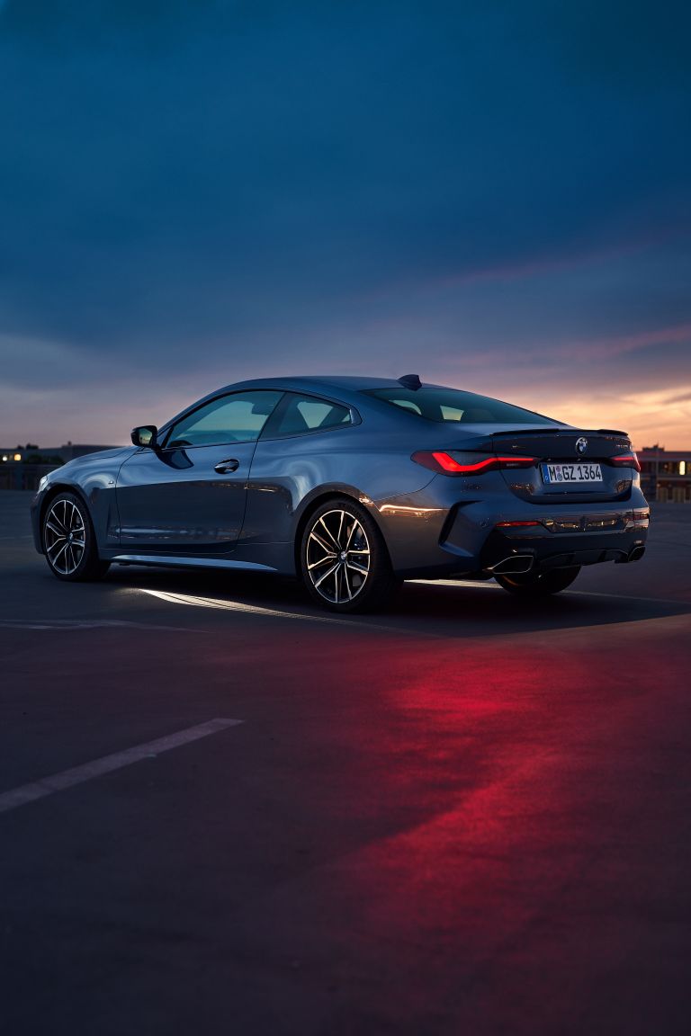 BMW M440i ( G22 ) xDrive coupé quality free high resolution car image