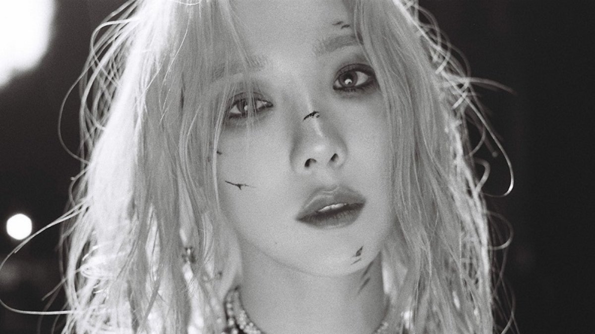 Girls' Generation's Taeyeon reveals moody, black and white teaser photo for 'Can't Control Myself'