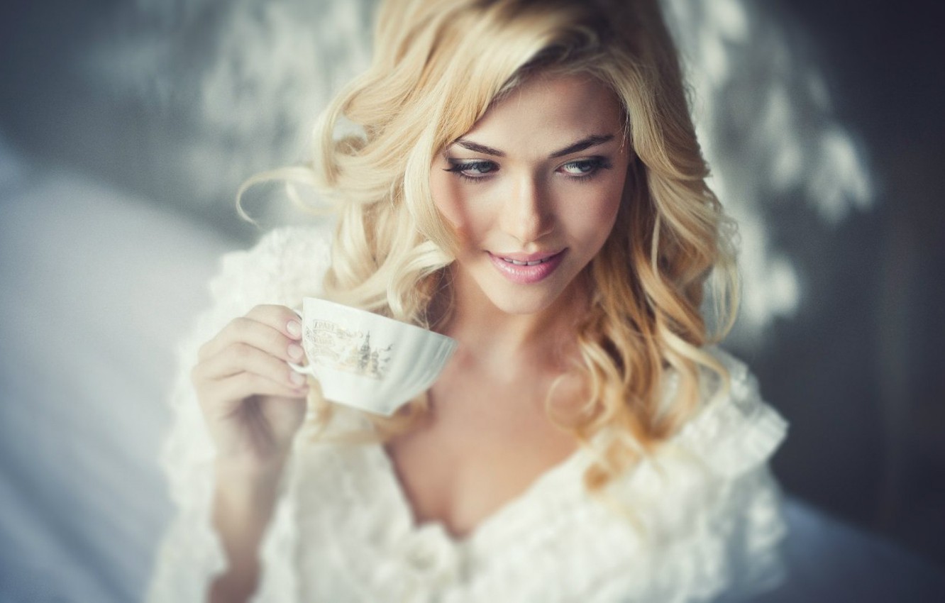 Wallpaper smile, blonde, drink, tea image for desktop, section девушки