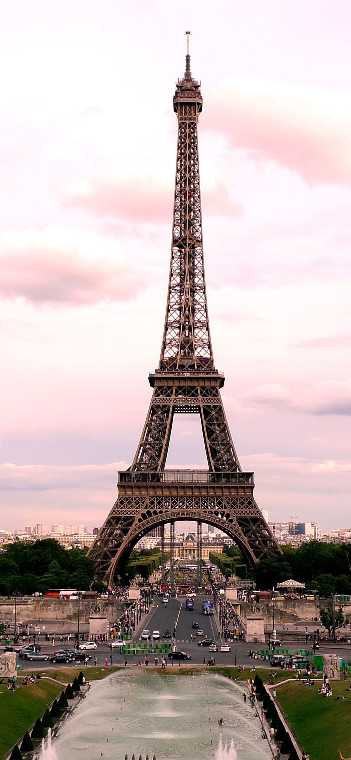 Eiffel tower Paris iPhone 11 Wallpaper Free Download